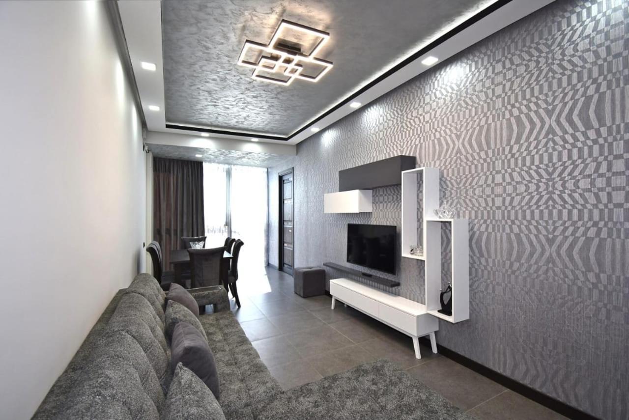 Luxuary 2Bedroom 2 Bathroom Apartment With Jacuzzi Ереван Екстериор снимка