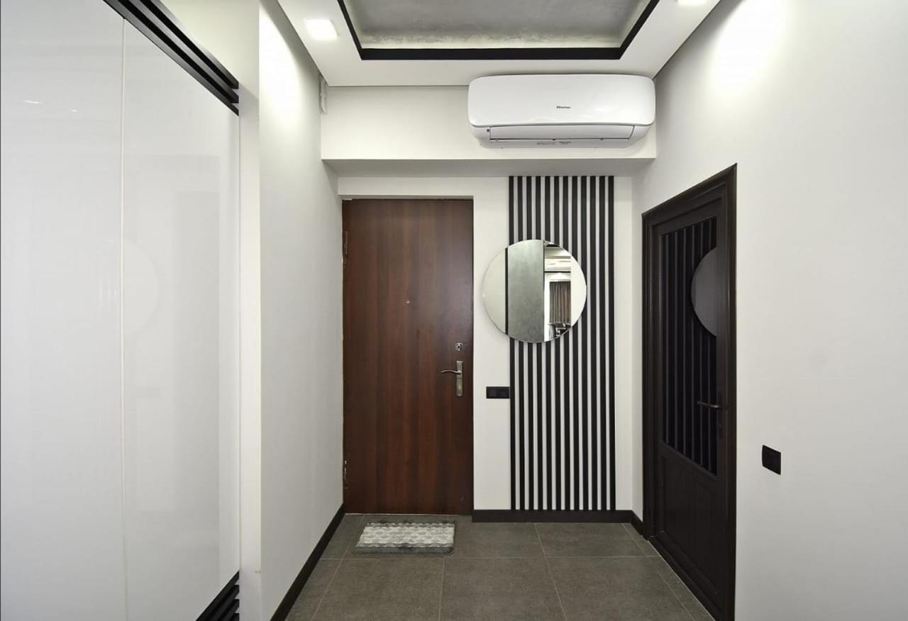 Luxuary 2Bedroom 2 Bathroom Apartment With Jacuzzi Ереван Екстериор снимка